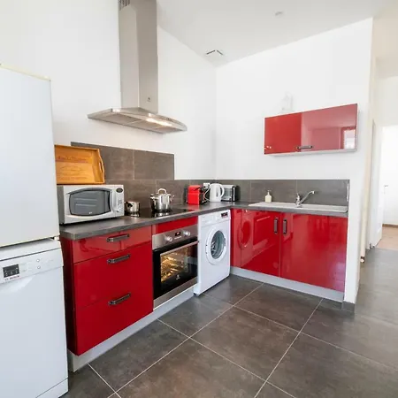 Le 25, Appartement Moderne Au Coeur De Saint-Emilion Exterior photo